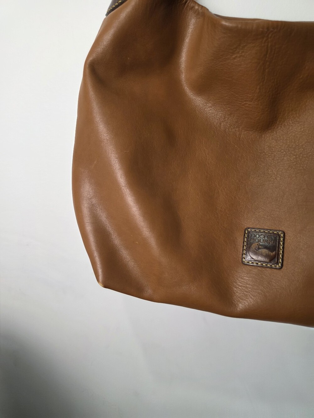 Dooney & Bourke Brown Leather Hobo Shoulder Bag Large Red Lining - Picture 2 of 16